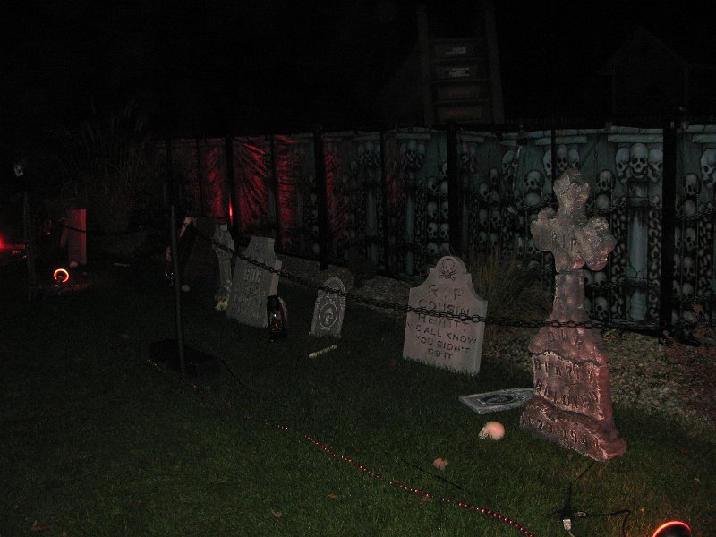 IMG_3451.JPG - More tombstones
